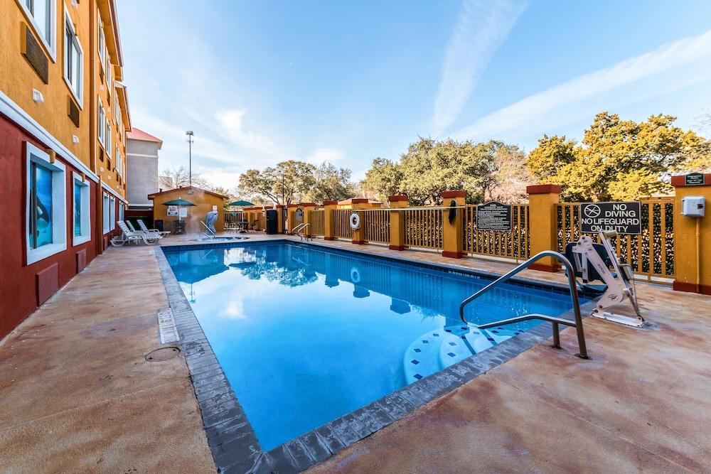 Quality Inn & Suites Seaworld North San Antonio Esterno foto