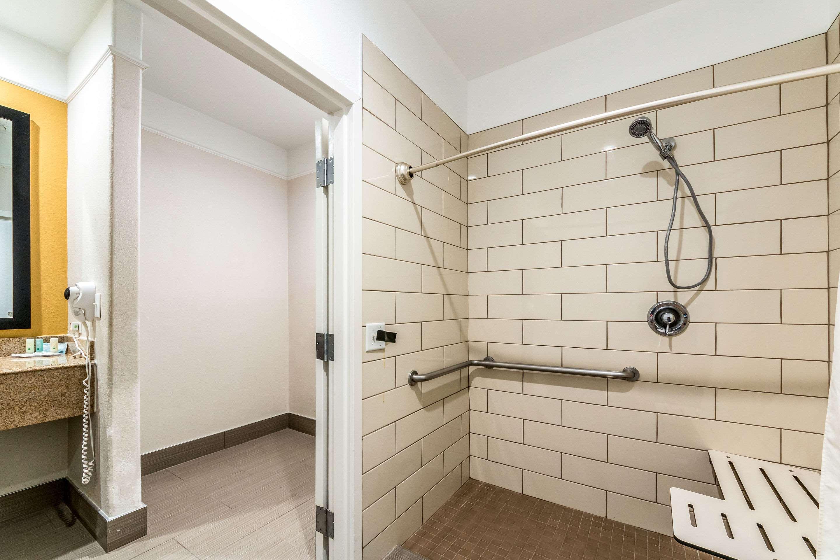Quality Inn & Suites Seaworld North San Antonio Esterno foto