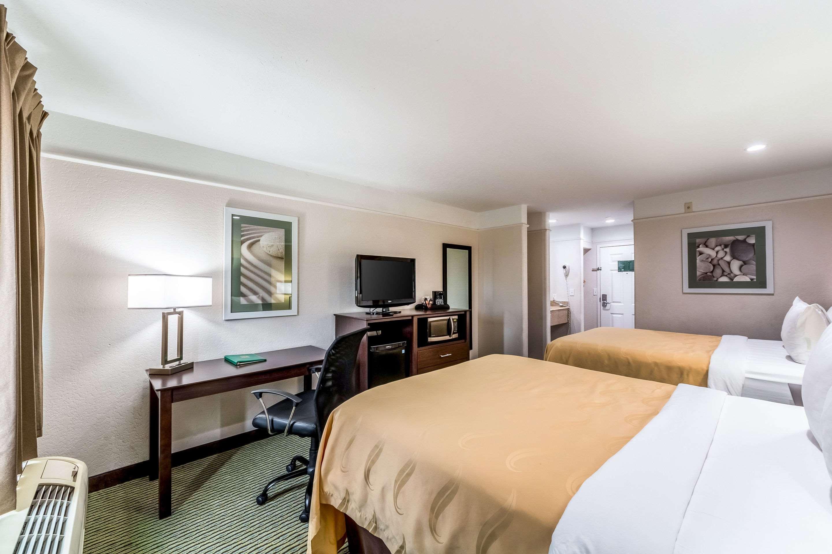 Quality Inn & Suites Seaworld North San Antonio Esterno foto