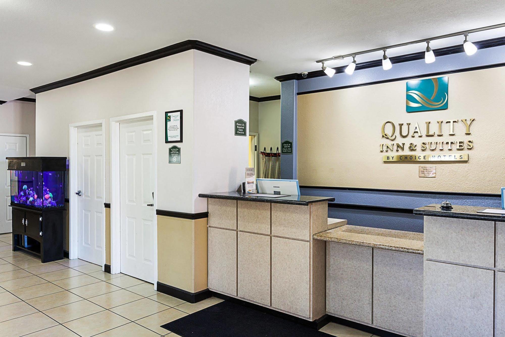 Quality Inn & Suites Seaworld North San Antonio Esterno foto