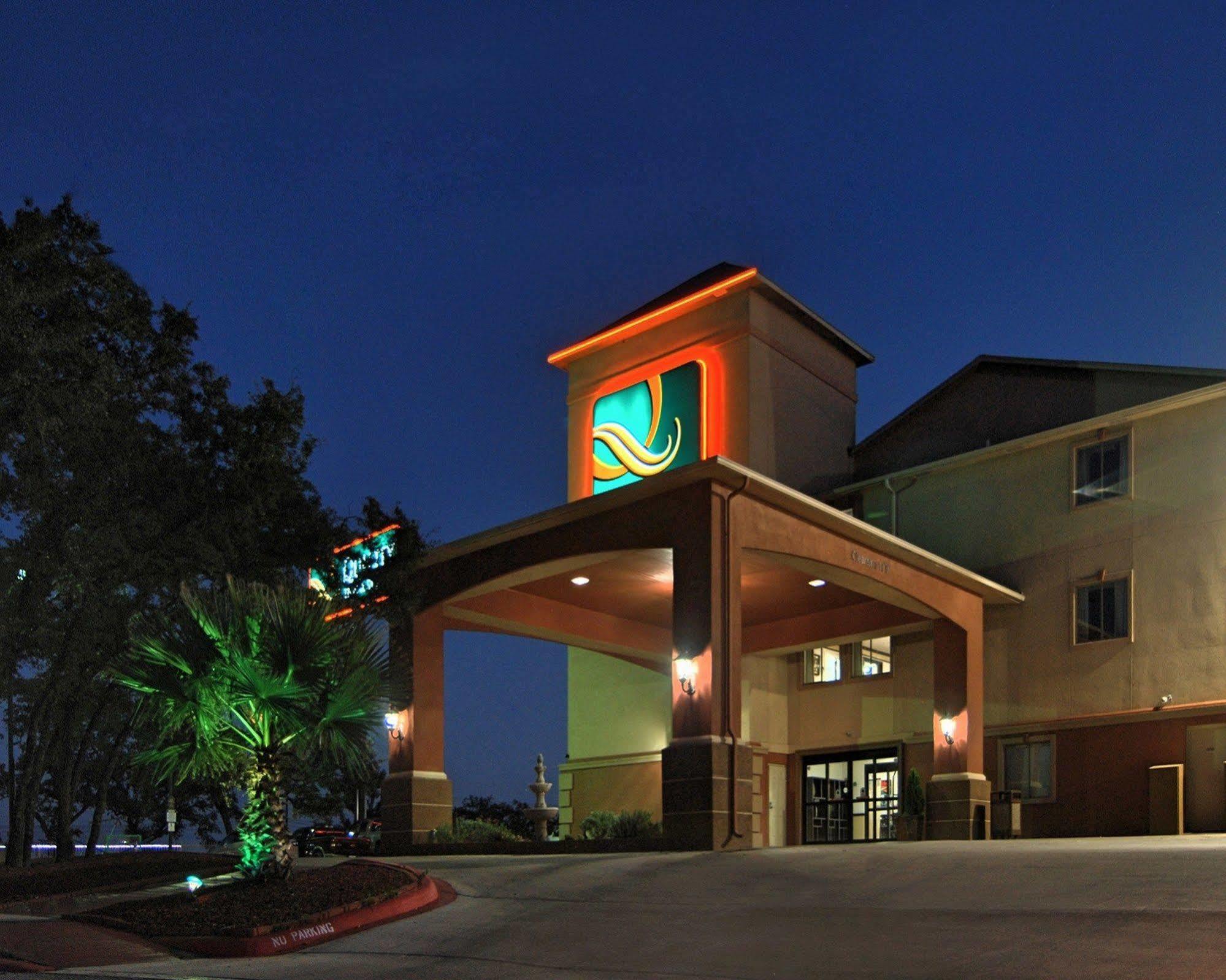 Quality Inn & Suites Seaworld North San Antonio Esterno foto
